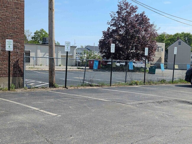 Building Photo - 22 S Main St