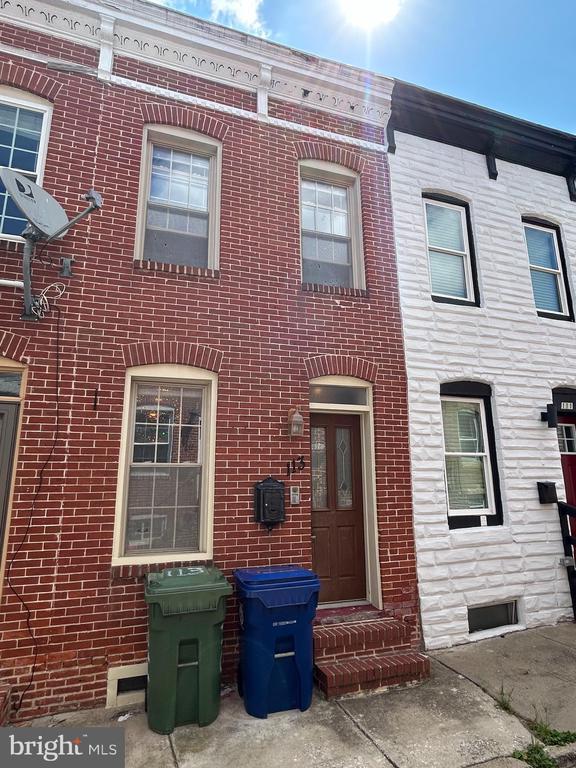 Primary Photo - 113 N Bradford St
