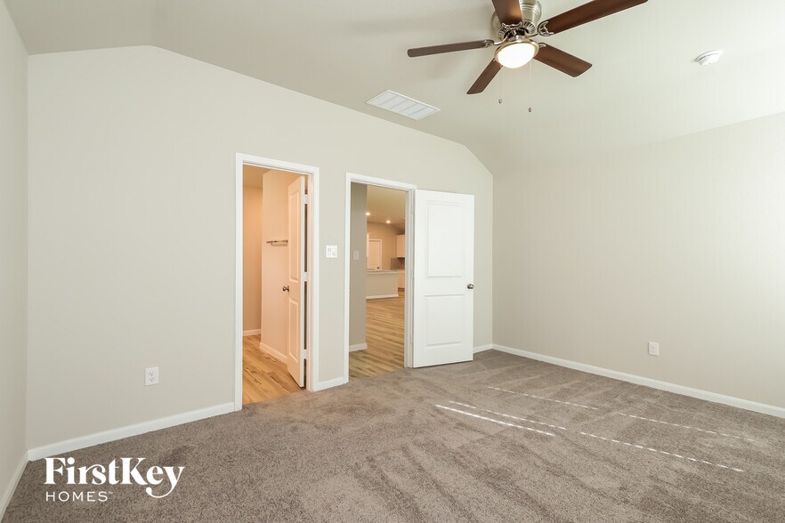 Building Photo - 6727 Hatchery Way