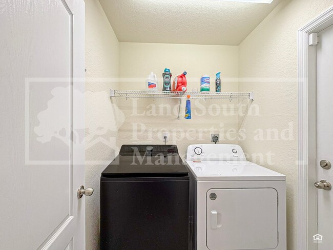 Building Photo - 8755 Fort Socrum Village Way