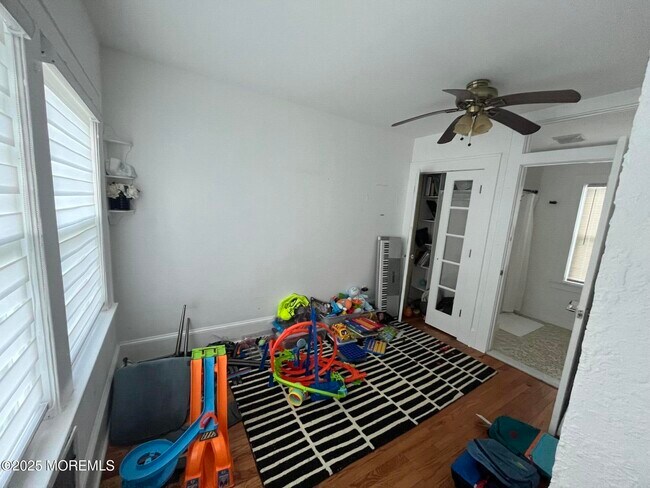 Building Photo - 208 Lockwood Pl