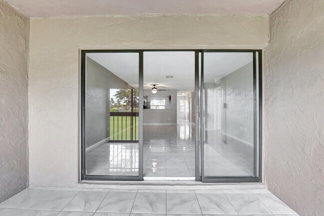 Building Photo - 21553 Cypress Hammock Dr