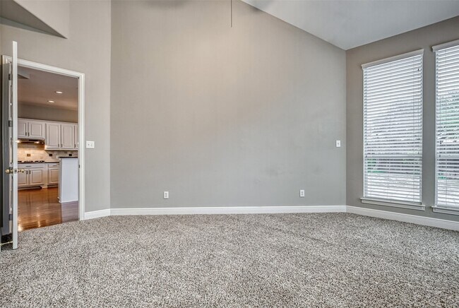 Building Photo - 6533 Riveredge Dr
