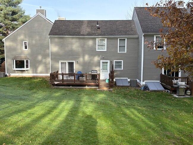 Building Photo - 128 Georgetown Dr