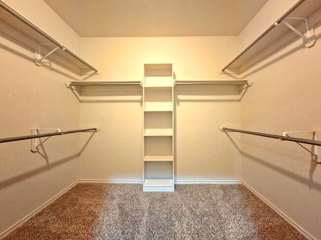 Building Photo - 1109 Preston Trails