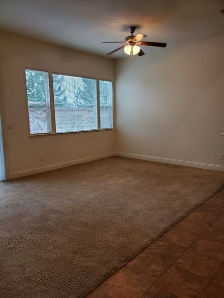 Building Photo - 1004 Hildebrand Cir