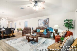 Building Photo - 100 Hunters Cp