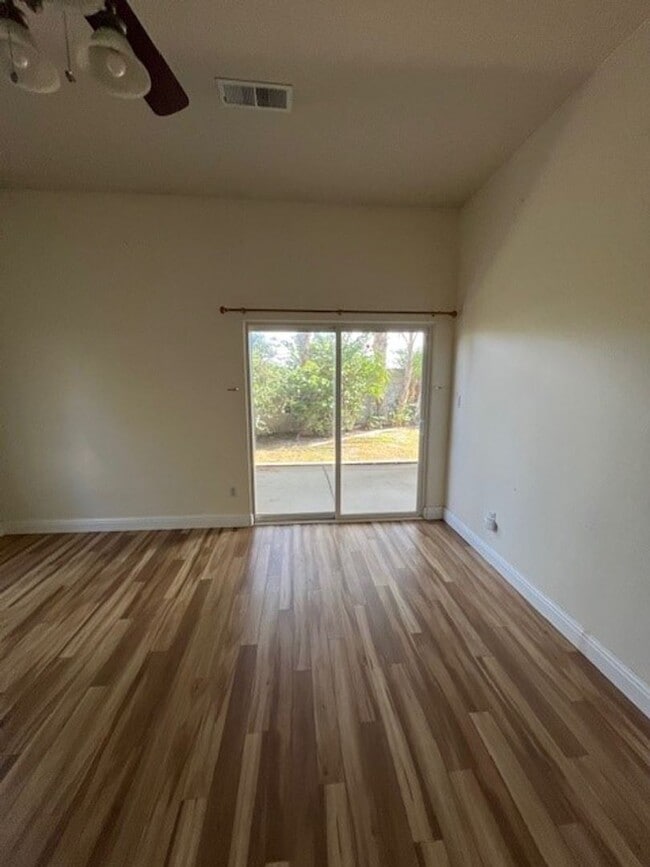 Building Photo - 15321 Lake Berryessa Ct