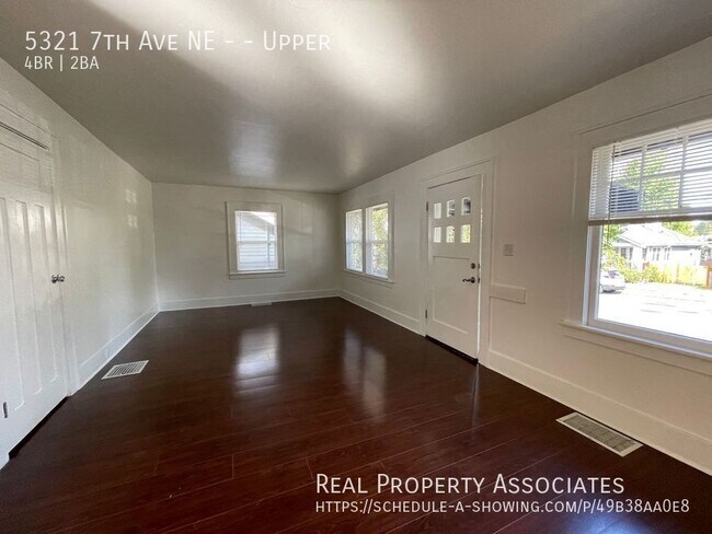 Building Photo - 5321 7th Ave NE