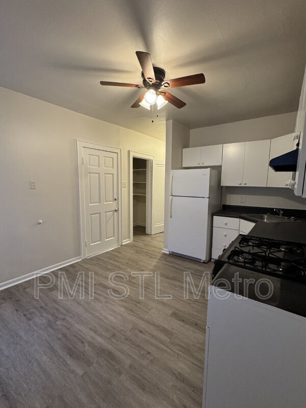 Building Photo - 3827 Dunnica Ave