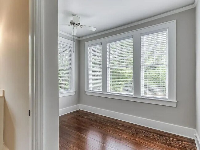 Building Photo - 3 BED | 2 BATH | ARDSLEY PARK | PRIVATE BACK PORCH