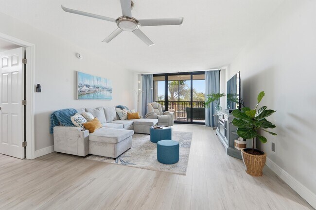 Building Photo - 1605 S US Hwy 1