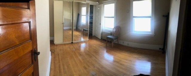 Building Photo - 157 Chestnut St