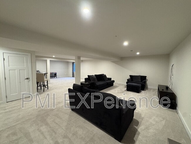 Building Photo - 2609 Skeeter Ct