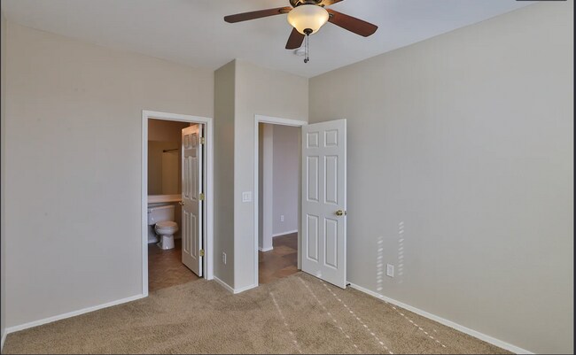 Building Photo - Spacious 6-Bedroom Home in Rovey Farm Estates