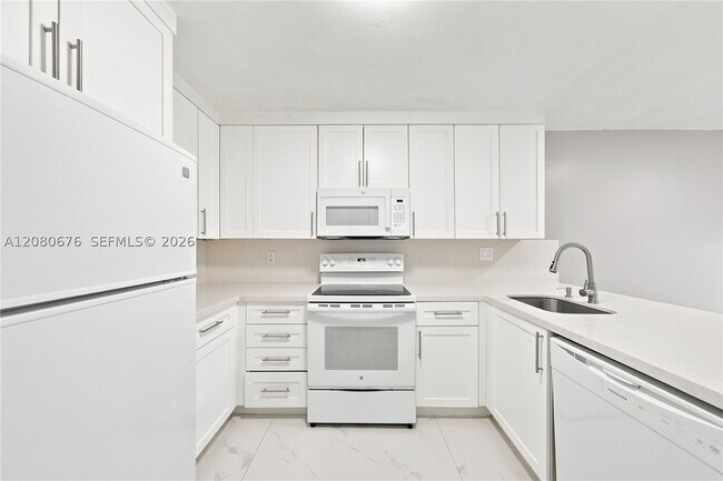Building Photo - 8410 SW 154th Cir Ct