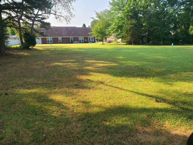 Building Photo - The Blandville - 2 bedroom- 2 bath
