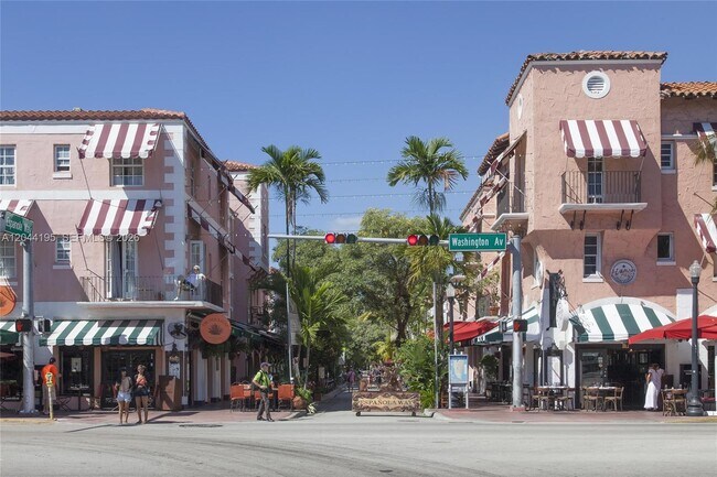 Building Photo - 4141 Nautilus Dr