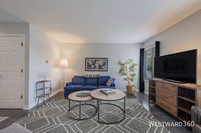 Building Photo - 1524 Meadowsedge Ln