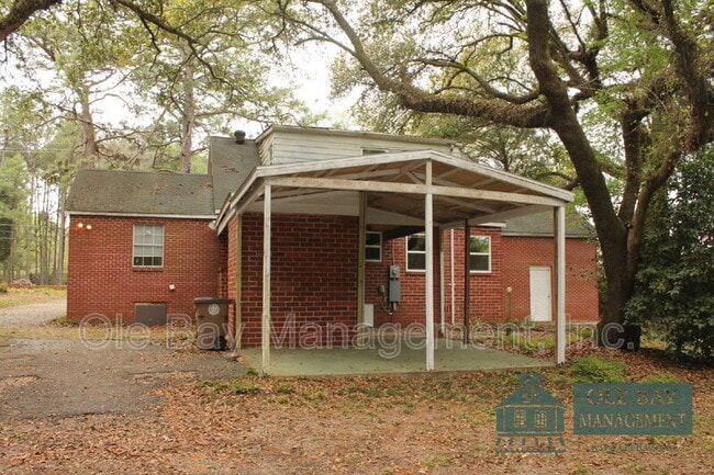 Building Photo - 855 Azalea Rd