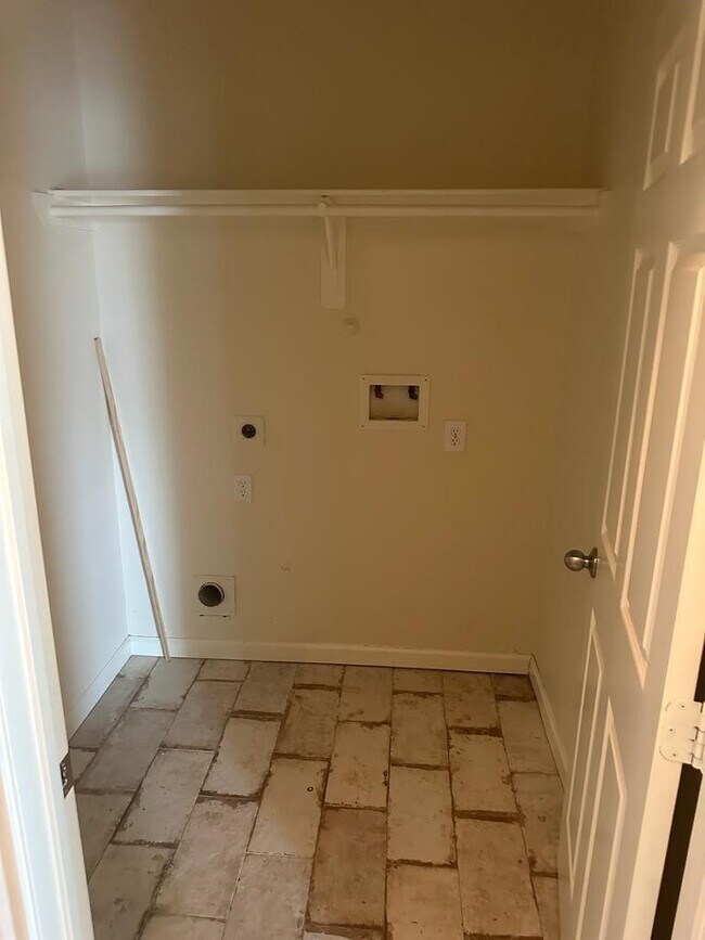 Building Photo - 18255 Eton Ridge Ct