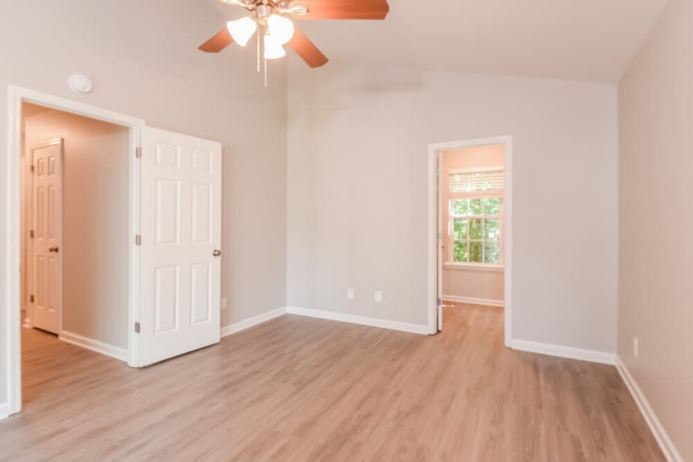 Building Photo - 2010 Greenhill Pass