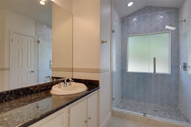 Building Photo - 15803 Pryor Dr
