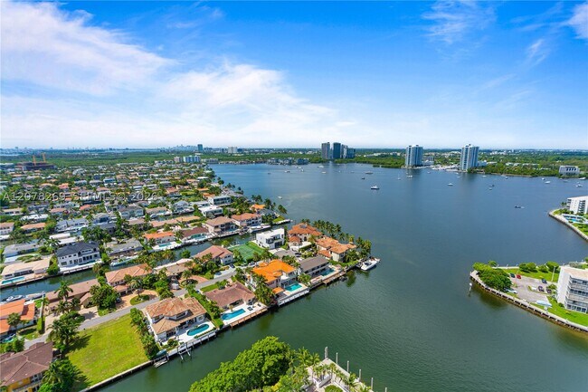 Building Photo - 1000 W Island Blvd