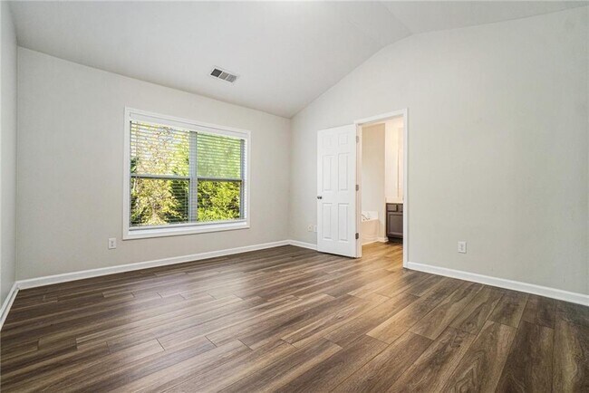 Building Photo - 3755 Uppark Dr