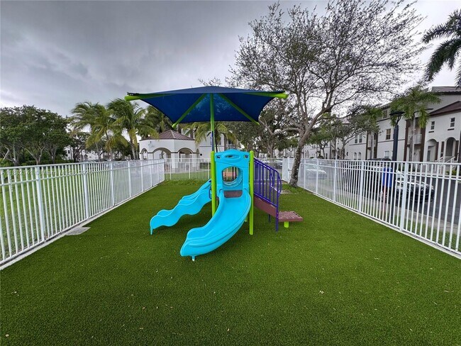 Building Photo - 4351 SW 160th Ave