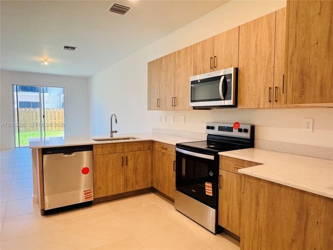 Building Photo - 178 NE 14th St