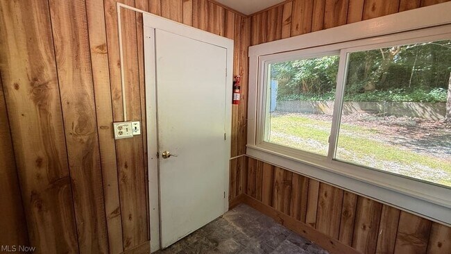 Building Photo - 629 Portage Lakes Drive