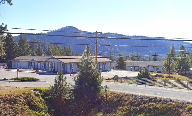 Building Photo - 466 Thornton Dr