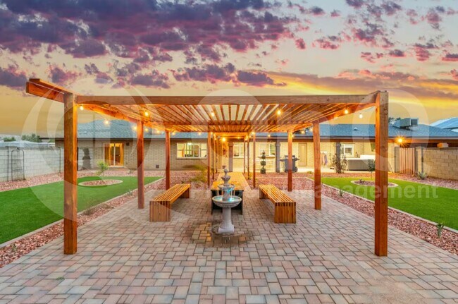 Building Photo - 16227 North 21st St