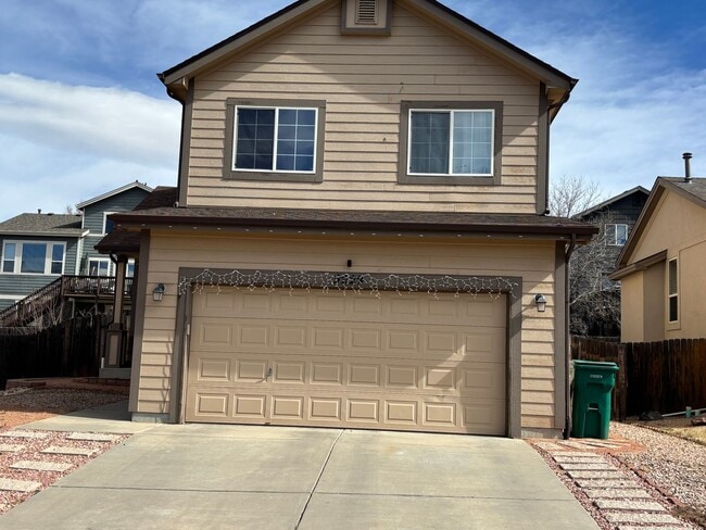 Building Photo - Cozy 3-bed, 2.5-bath home in desirable Stetson Ridge.