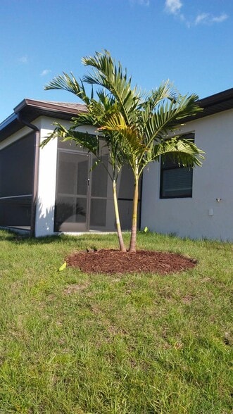 Lanai - 173 Pennfield St