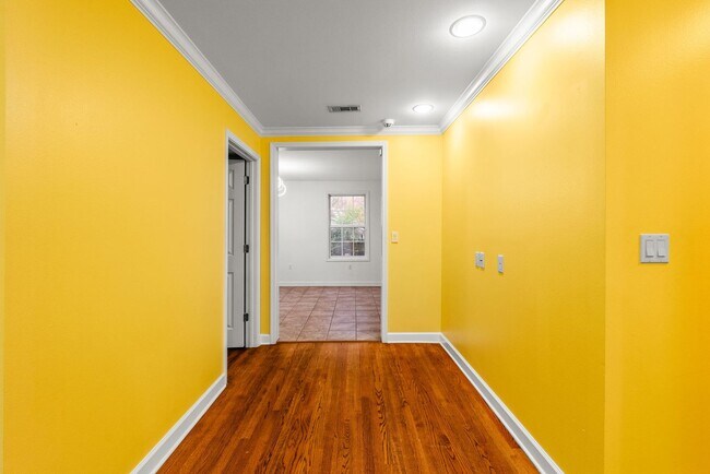 Building Photo - Charming Midtown Little Rock Home on Corner Lot – 3BR/2BA + Garage