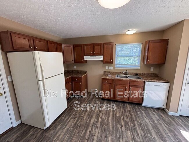 Building Photo - 2497 Deercove Ct.