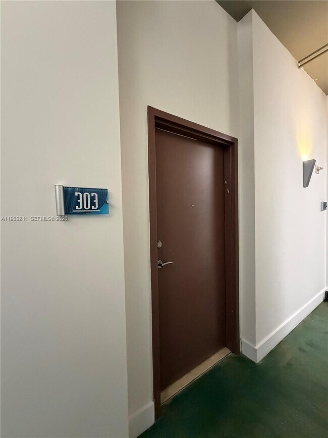 Building Photo - 3029 NE 188th St