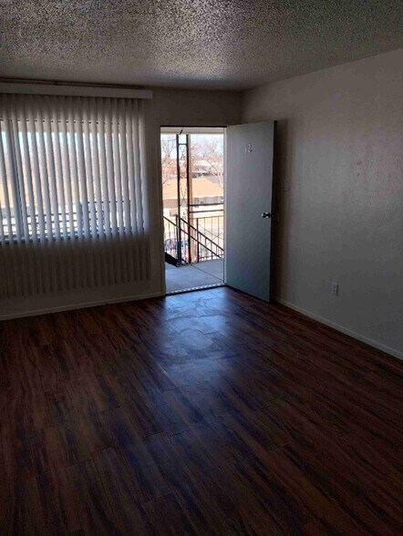 Building Photo - 1643 Moore Ave