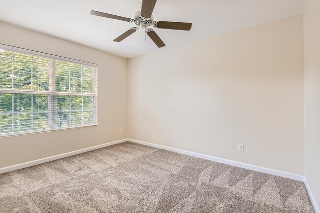 Building Photo - 1642 S Buckley Way