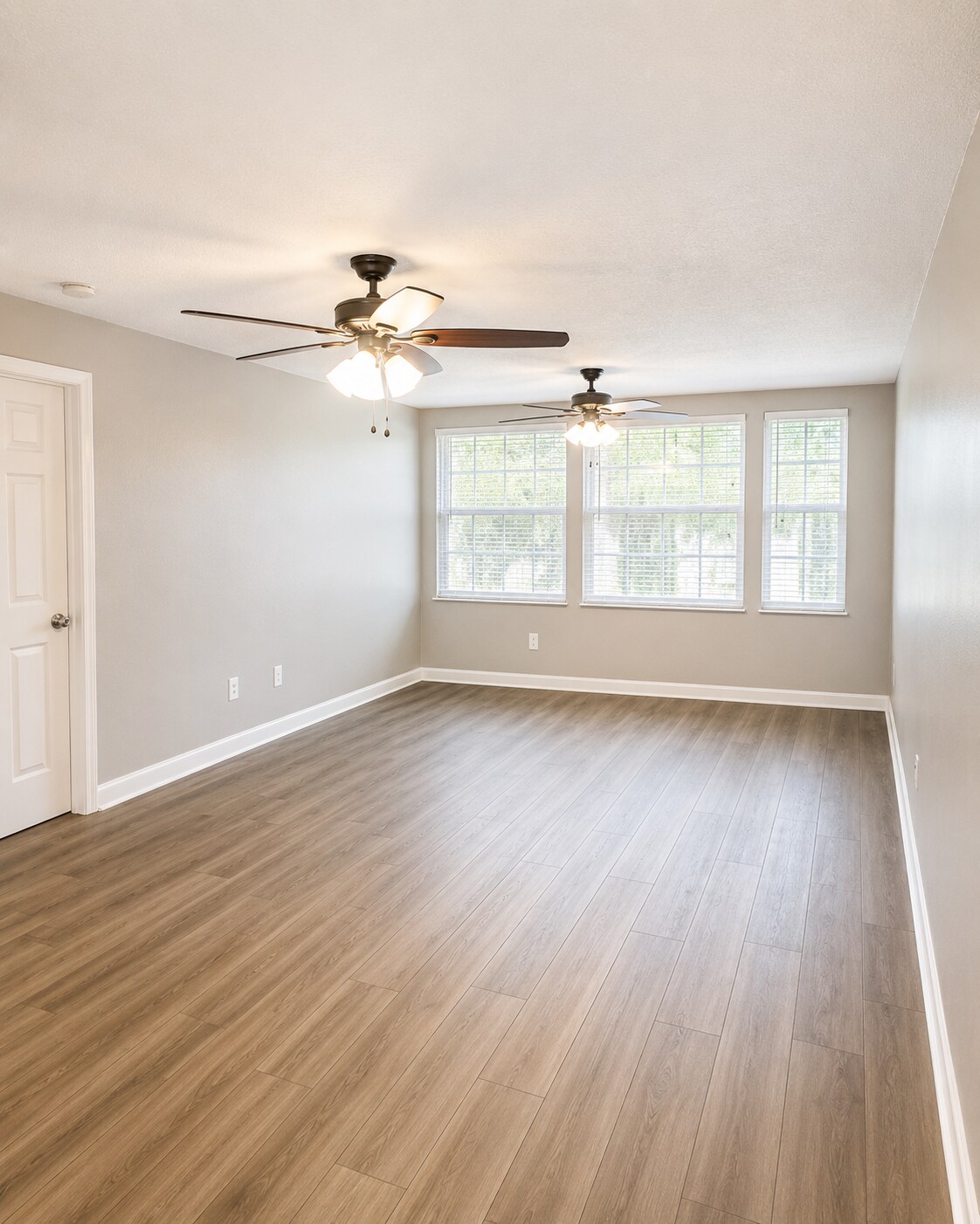 Building Photo - 1605 Palm Beach Trace Dr
