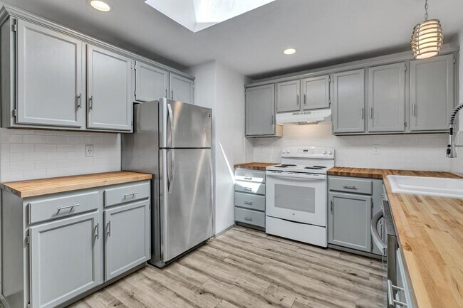 Building Photo - 7401 56th Ave Ct NW
