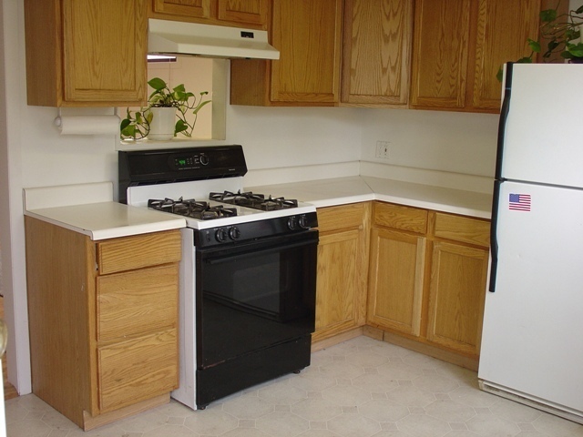 Building Photo - Greenwood Duplex