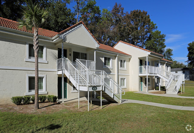 Sutton Place Apartments - 523 NE 23rd Cir Ocala FL 34470 | Apartment Finder