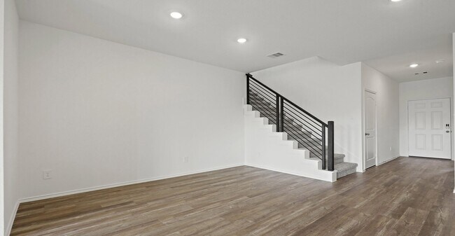 Building Photo - 31722 Melkridge Rd