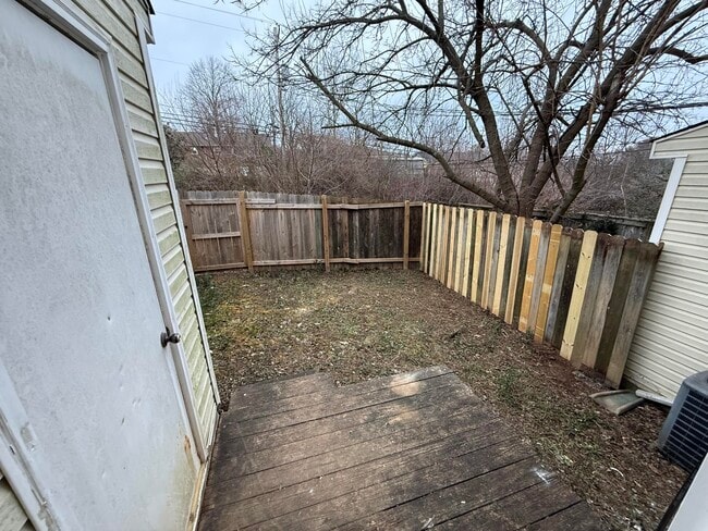 Building Photo - 3719 Trent Cir