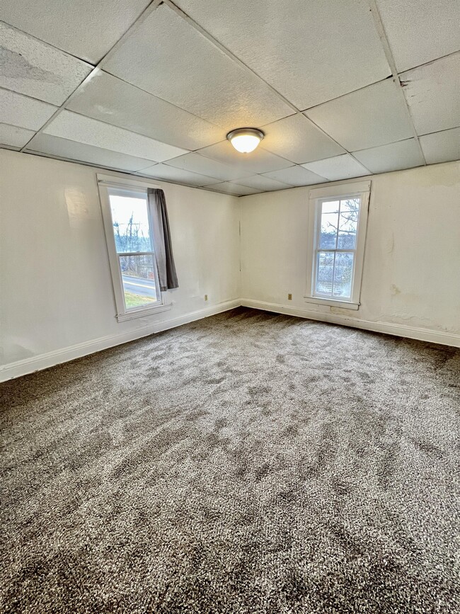 Building Photo - 975 Dorsey Ave