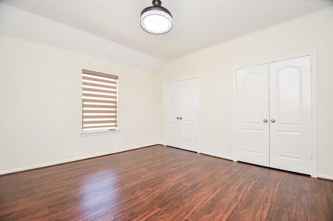 Building Photo - 4322 Pensacola Oaks Ln