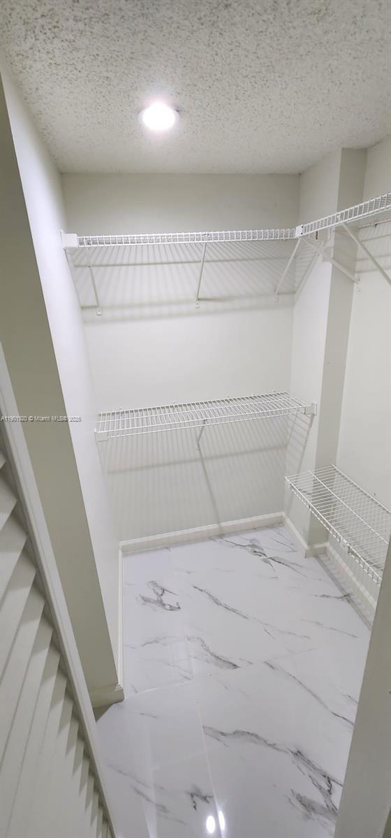 Building Photo - 5420 W 21st Ct